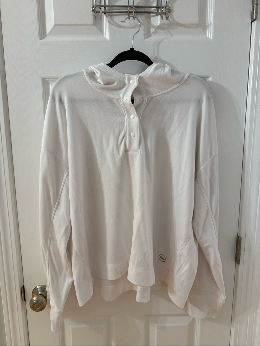 Vineyard Vines Women's White Pullover Hooded Sweater